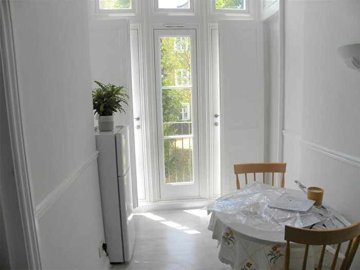 1 Bedroom Flat To Rent In Upton Park, Slough, SL1