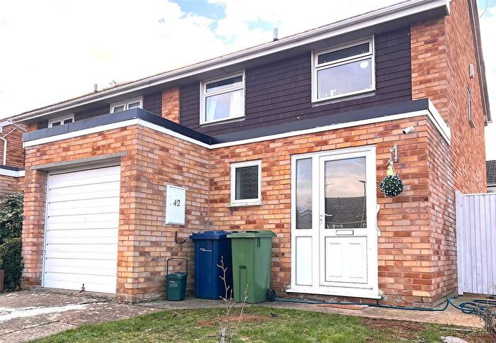 3 Bedroom Semi-Detached House For Sale In Castle Hill Drive, Brockworth, Gloucester, Gloucestershire, GL3