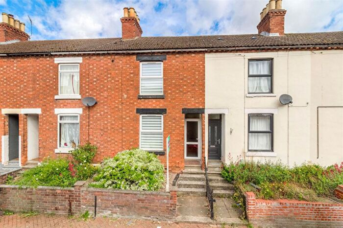 3 Bedroom Terraced House To Rent In Alma Street, Wellingborough, NN8