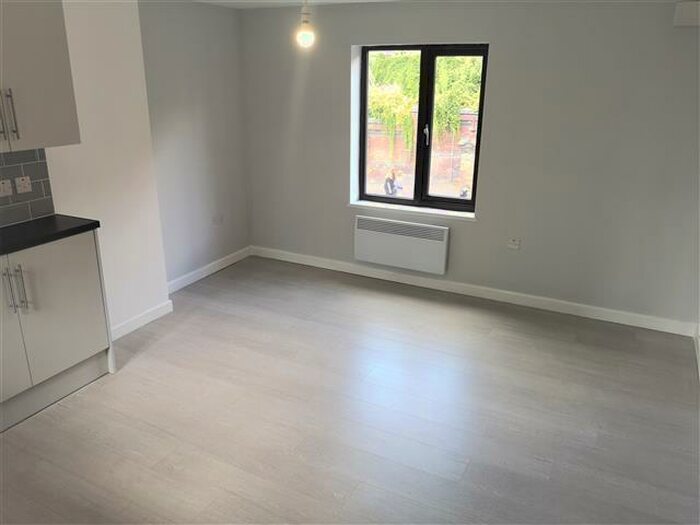 1 Bedroom Flat To Rent In Church Street, Brierley Hill, DY5