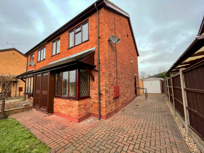 3 Bedroom Semi-Detached House To Rent In Marjorie Avenue, LN6