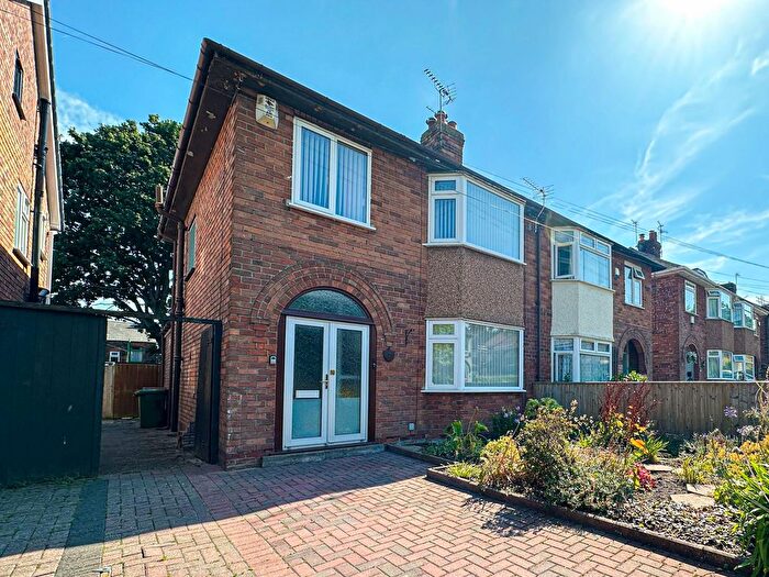 3 Bedroom Semi-Detached House For Sale In Kendal Close, Bebington, CH63