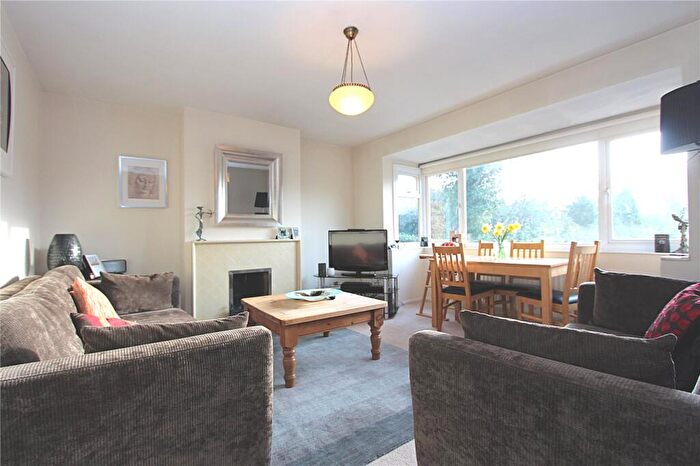 2 Bedroom Property To Rent In The Glade, Winchmore Hill, London, N21