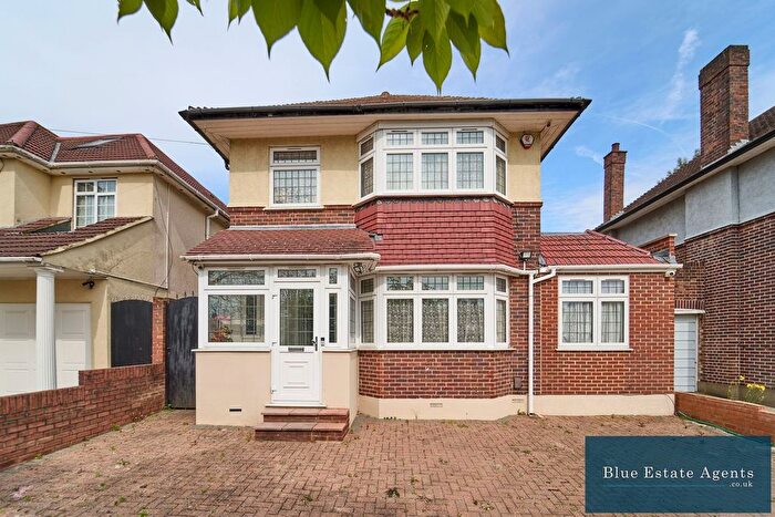 5 Bedroom Detached House For Sale In Craneswater Park, Norwood Green, Southall, UB2
