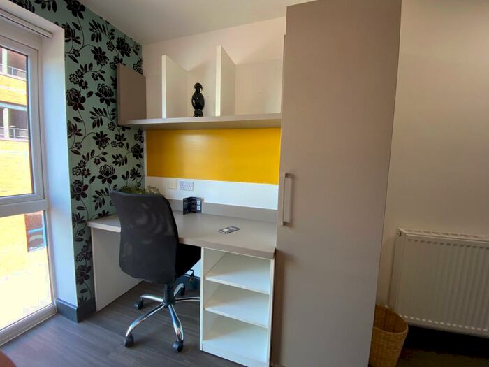 Apartment To Rent In Chapel Street, Luton, LU1