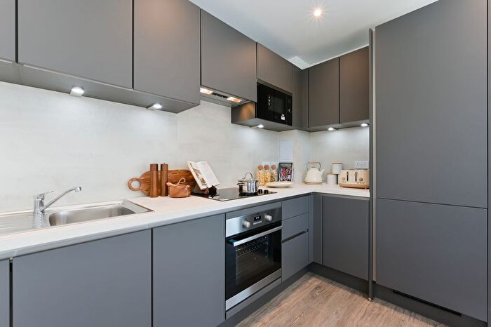 2 Bedroom Flat To Rent In Wolff House, Ridgeway Views, London, London, NW7