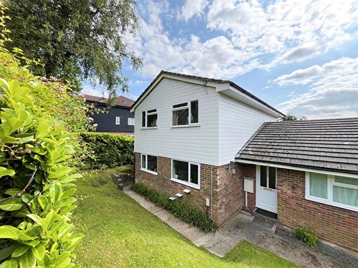 1 Bedroom Flat For Sale In Streatfield Road, Heathfield, TN21