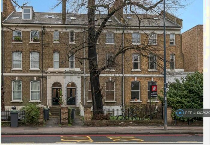 2 Bedroom Flat To Rent In Lewisham Way, London, SE4