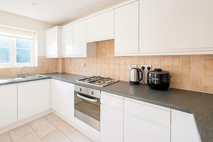 4 Bedroom End Of Terrace House To Rent In Lower Green Gardens, Worcester Park, KT4