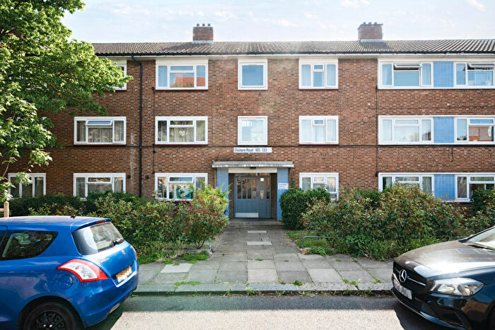 1 Bedroom Apartment For Sale In Elsinore Road, London, SE23