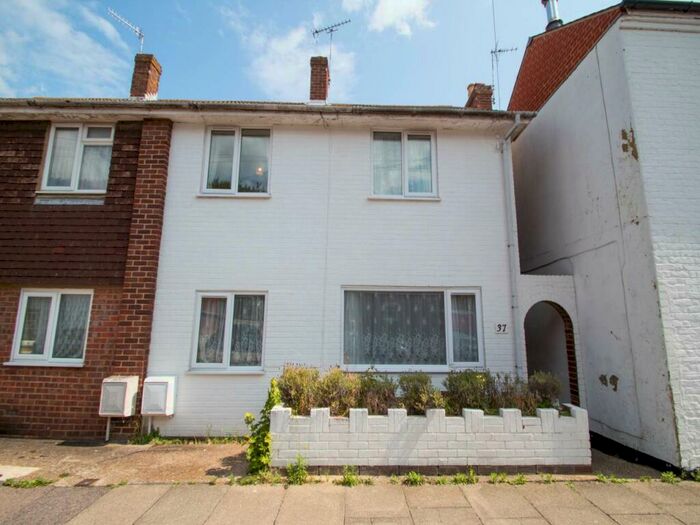 4 Bedroom House To Rent In Cossington Road, Canterbury, Kent, CT1