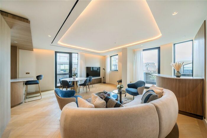 3 Bedroom Flat To Rent In Fareham Street, London, W1F