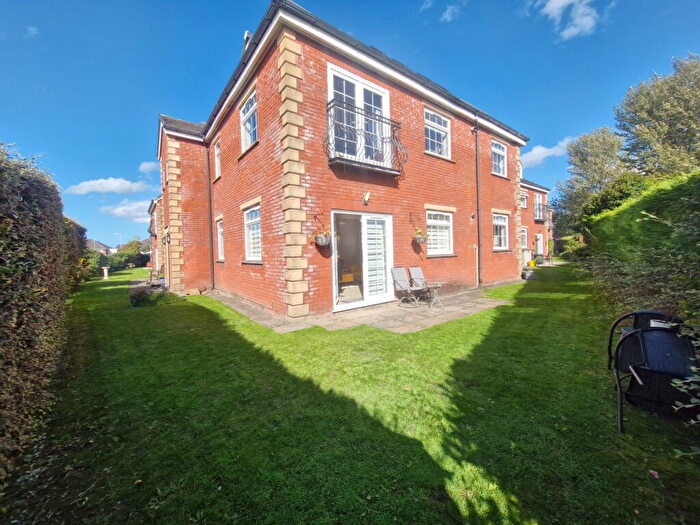 2 Bedroom Flat For Sale In Eastway, Liverpool, L31