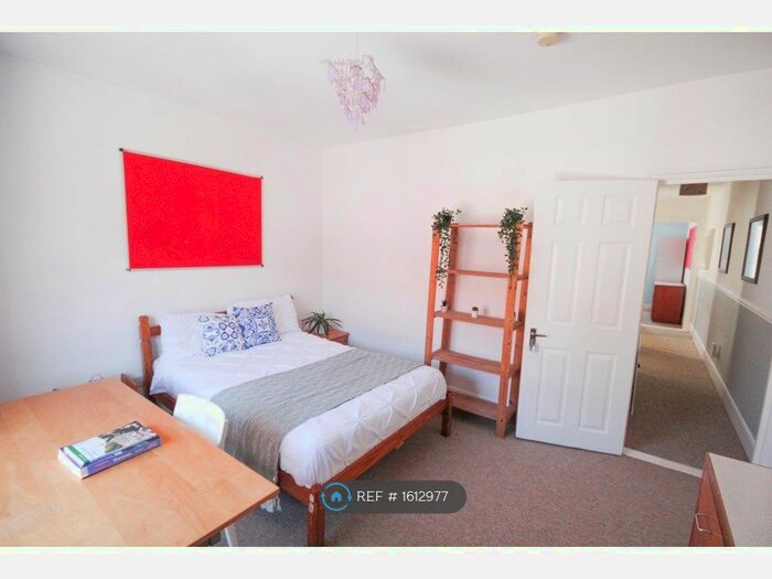 5 Bedroom Terraced House To Rent In Harold Road, Southsea, PO4