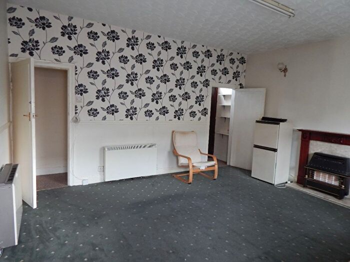 1 Bedroom Terraced House To Rent In Upper North Street, Batley, WF17