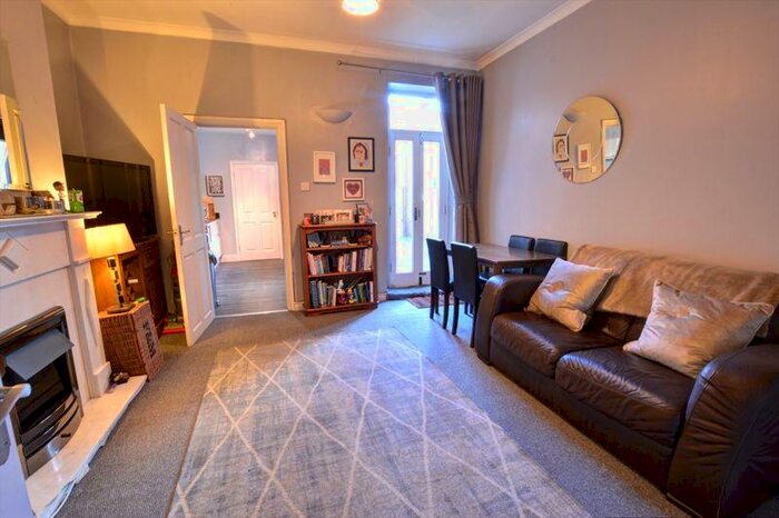 2 Bedroom Flat To Rent In Forsyth Road, West Jesmond, NE2