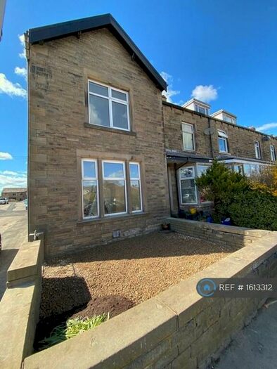 4 Bedroom End Of Terrace House To Rent In Gisburn Road, Barnoldswick, BB18