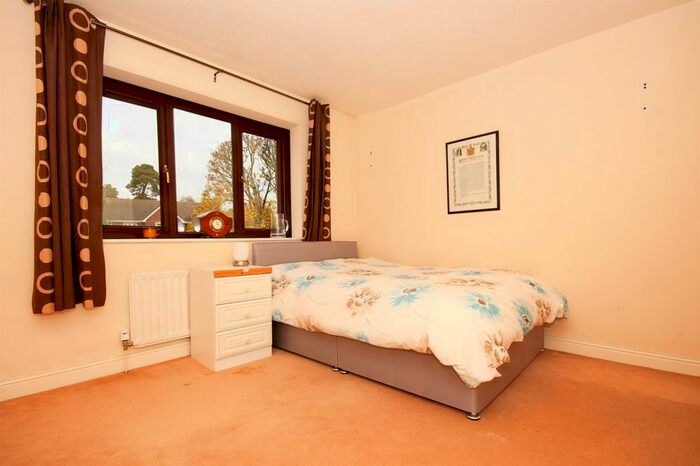 5 Bedroom Detached House For Sale In Highgrove, Coventry CV4