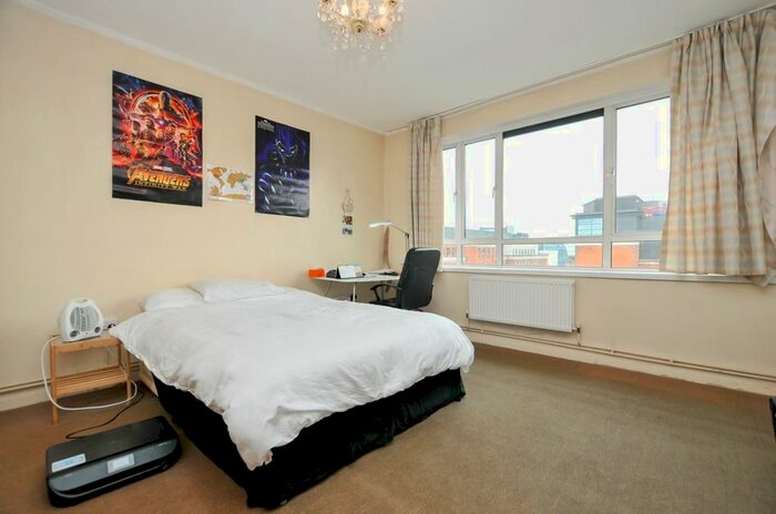 3 Bedroom Flat To Rent In Dombey Street, Holborn, WC1N