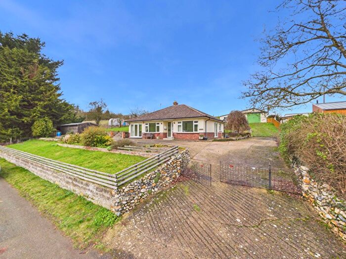 3 Bedroom Bungalow For Sale In Brook Lane, Needham, IP20