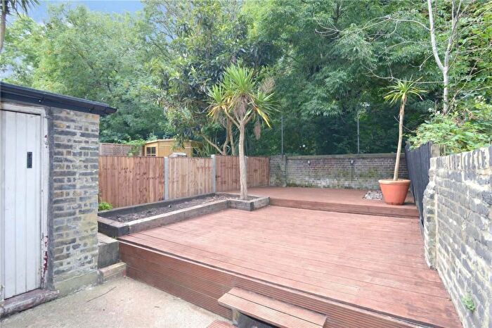 1 Bedroom Flat For Sale In Ivydale Road, London, SE15