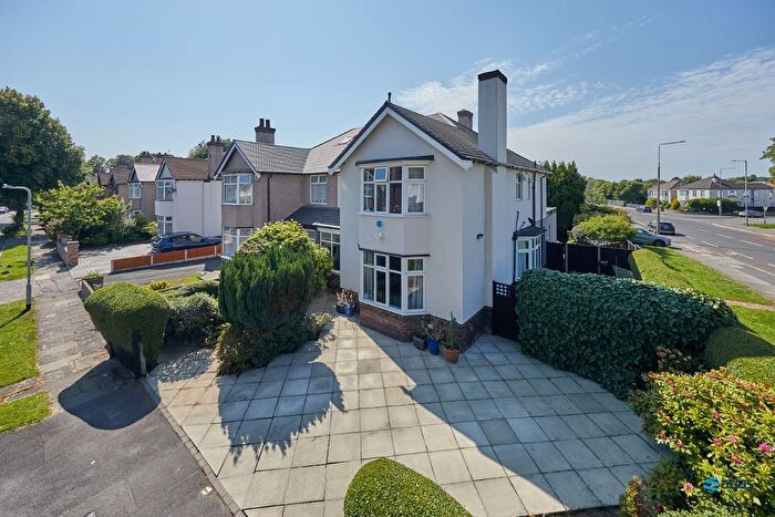 4 Bedroom Semi-Detached House For Sale In Sinclair Drive, Mossley Hill, L18