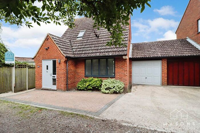 3 Bedroom Detached House To Rent In Lucas Lane, Hertfordshire, Hitchin, SG5