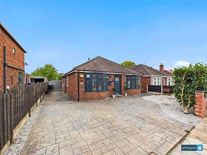 5 Bedroom Bungalow For Sale In Bowlease Gardens, Doncaster, South Yorkshire, DN4