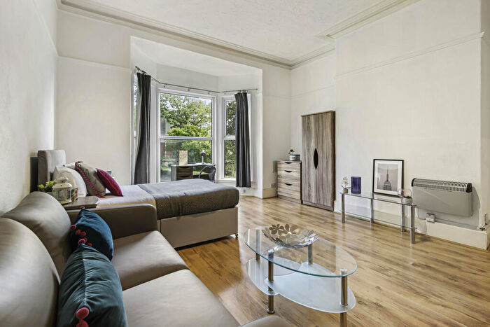 1 Bedroom Flat To Rent In St. Johns Terrace, Leeds, LS3