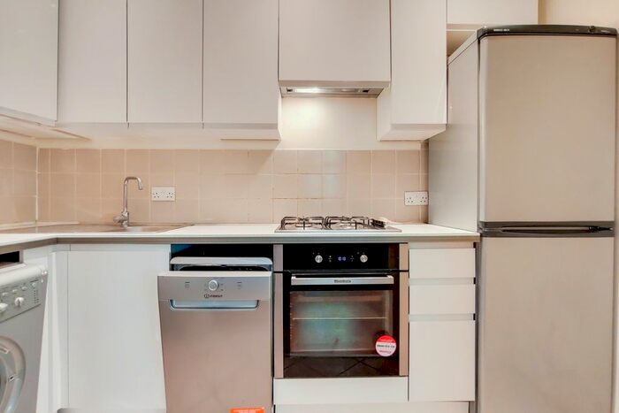 2 Bedroom Flat To Rent In Hillmarton Road, London, N7