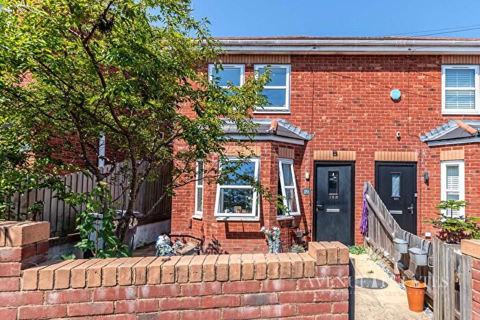 Semi-Detached House For Sale In Ridley Road, Bournemouth, Bournemouth Christchurch Poole, BH9