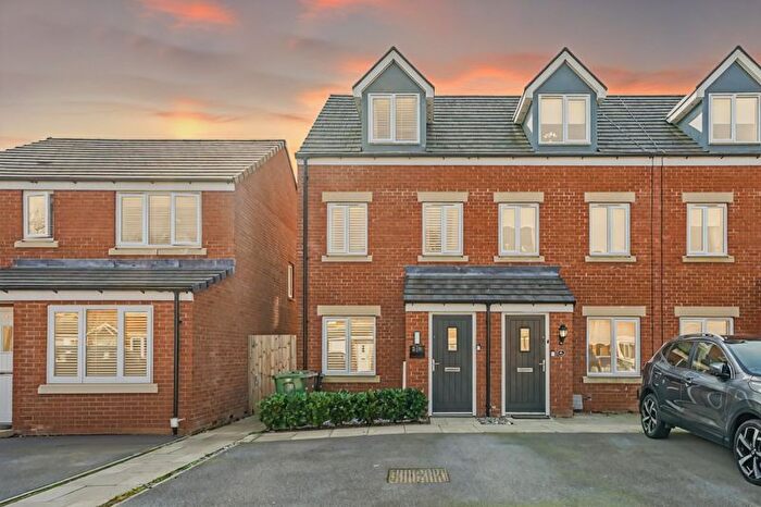 3 Bedroom End Of Terrace House For Sale In Linnet Road, Maghull, Liverpool, L31