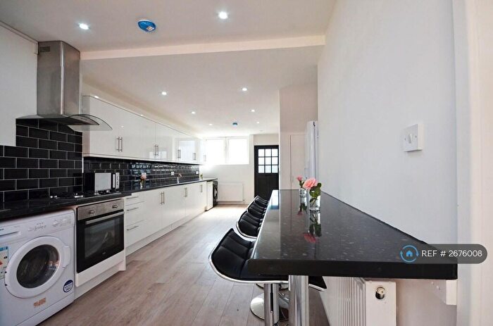 4 Bedroom Terraced House To Rent In Victoria Dock Road, London, E16