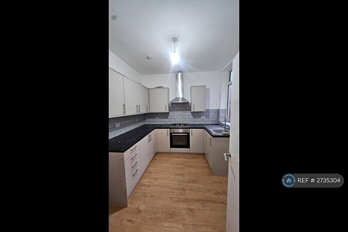 3 Bedroom Terraced House To Rent In Rochdale Road, Middleton, Manchester, M24