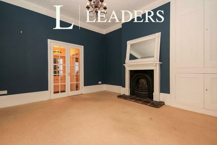 3 Bedroom Town House To Rent In Priory Terrace, Leamington Spa, CV31