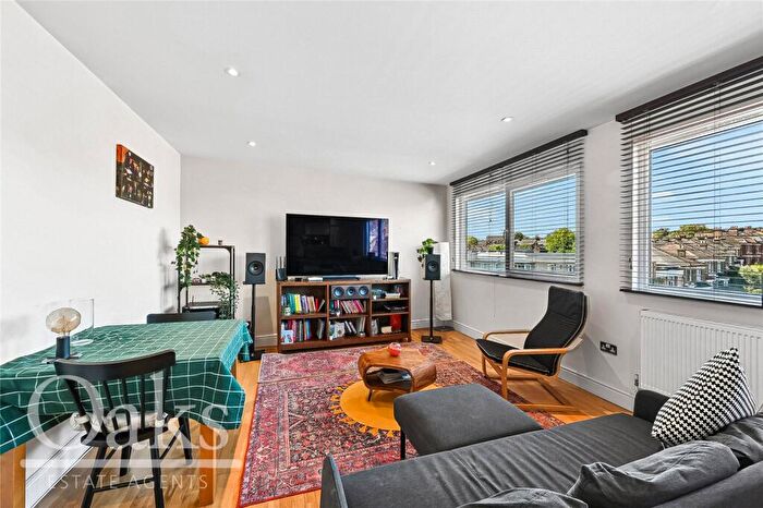 2 Bedroom Apartment For Sale In Knights Hill, West Norwood, SE27