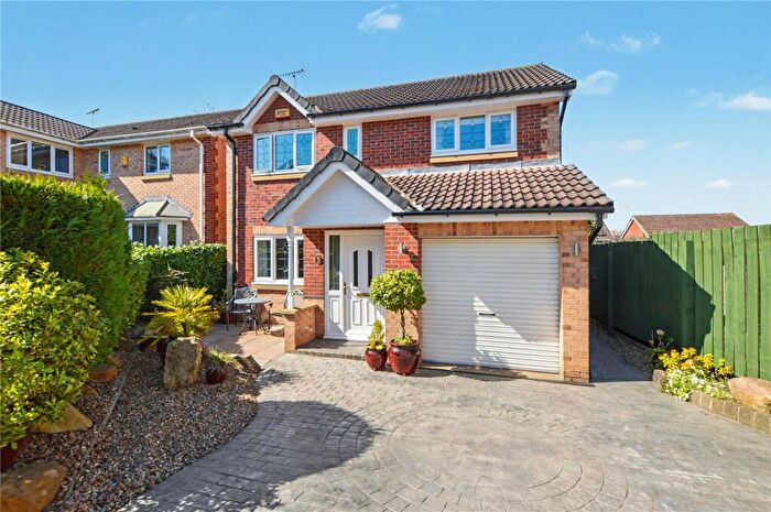 4 Bedroom Detached House For Sale In Shelley Crescent, Oulton, Leeds, West Yorkshire, LS26