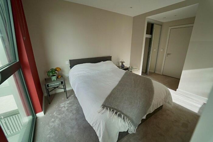 1 Bedroom Apartment To Rent In Hove Gardens, Ethel Street, Hove, East Sussex, BN3