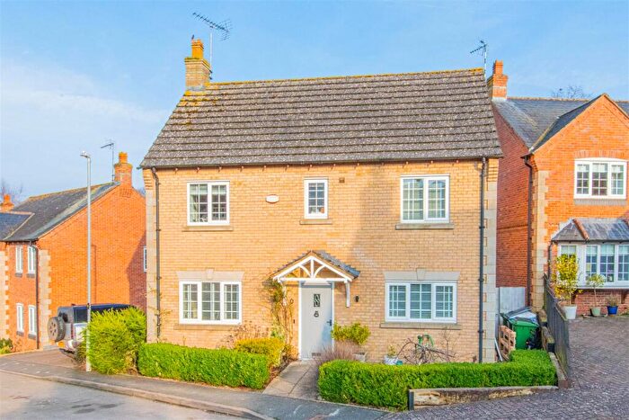 3 Bedroom House For Sale In Ashacre Close, Husbands Bosworth, LE17