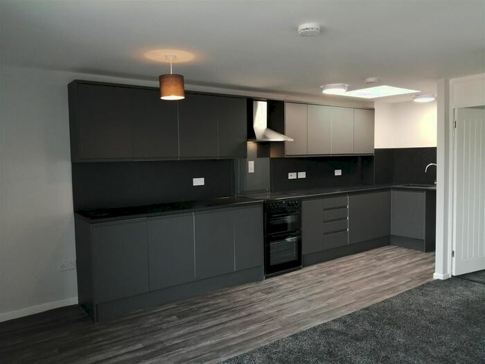 2 Bedroom Flat To Rent In Appledore Terrace, Walsall, WS5