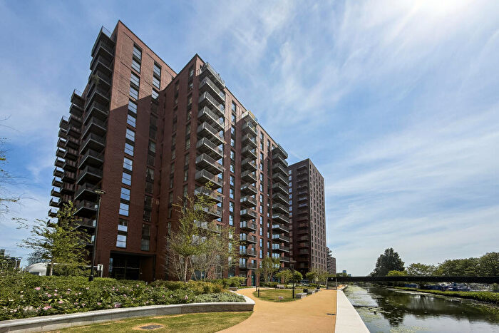 2 Bedroom Apartment For Sale In Waterview House, Quay Walk, HA0