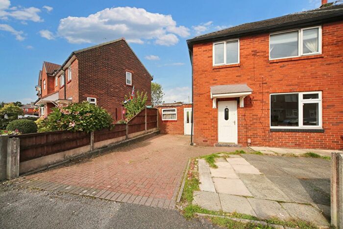 3 Bedroom Semi-Detached House For Sale In Saddleback Road, Wigan, WN5