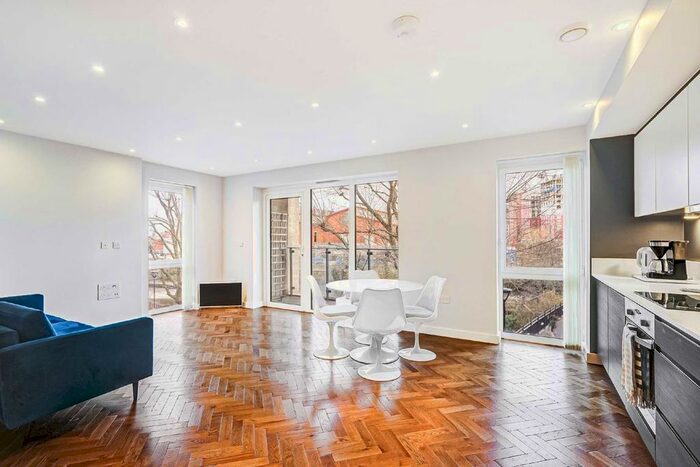 2 Bedroom Flat To Rent In Enterprise Way, London, SW18