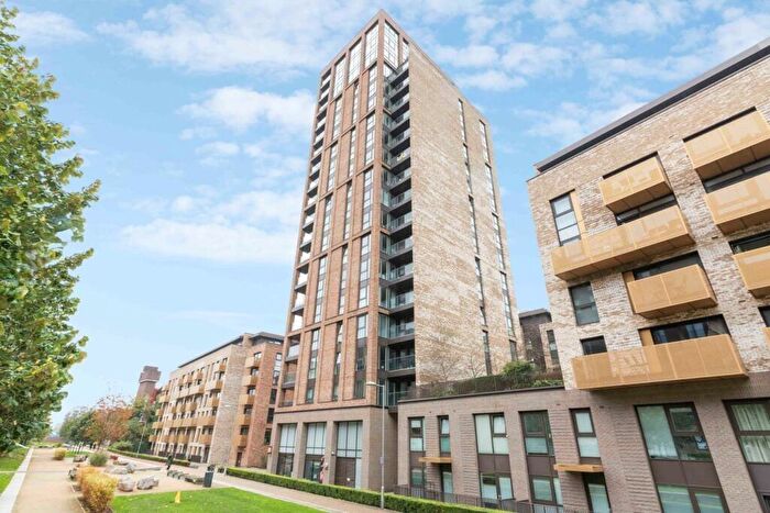 2 Bedroom Apartment To Rent In Naomi Street, London, SE8