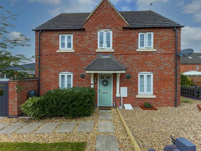 Houses for sale & to rent in LN6 9NS, Elder Close, Eagle, Swinderby And