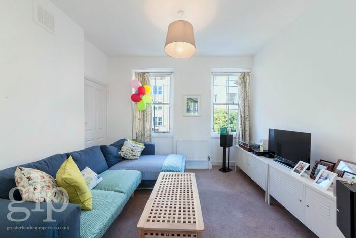 2 Bedroom Flat To Rent In Great Ormond Street, Bloomsbury, WC1N