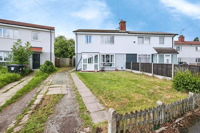3 Bedroom Semi-Detached House For Sale In Fallindale Road, Birmingham, B26