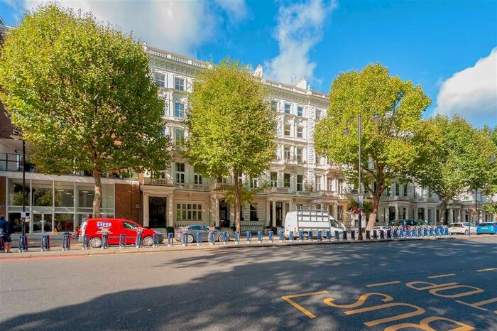 2 Bedroom Flat To Rent In Queen's Gate, London, SW7