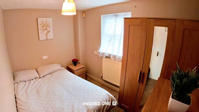 1 Bedroom Terraced House To Rent In Diana Road, Chatham, ME4