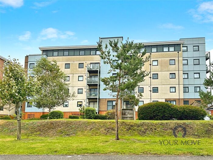 2 Bedroom Flat For Sale In Groombridge Avenue, Eastbourne, East Sussex, BN22